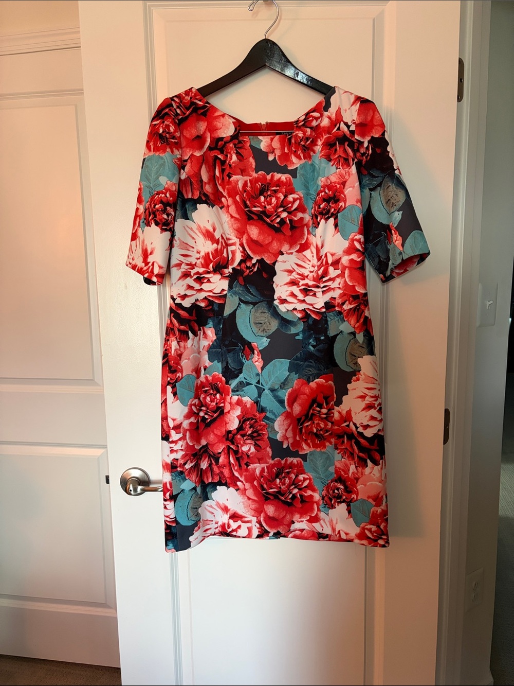Tahari Red Floral Shift Dress with Teal Accents